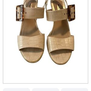 RIALTO Cream  Croc-Embossed Double-Strap Saomi Sandal - Women Size 7.5